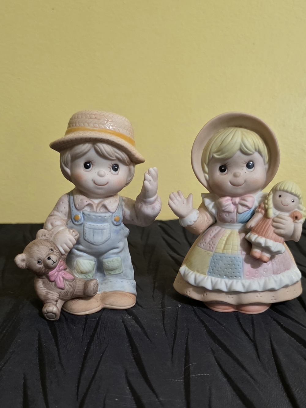 Homco Pastel Boy and Girl Figurine Set in Pink, Blue, Cream